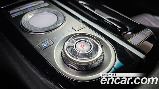Genesis Electrified G80 2021 — Şəkil 9/20