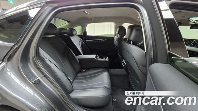 Genesis Electrified G80 2021 — Şəkil 19/20