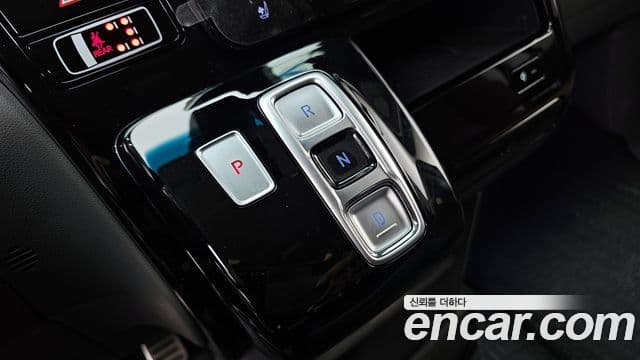 Hyundai Staria 2023 — Şəkil 9/20