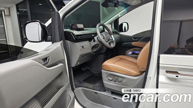 Hyundai Staria 2023 — Şəkil 10/20
