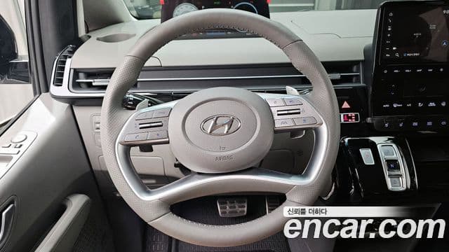 Hyundai Staria 2023 — Şəkil 13/20