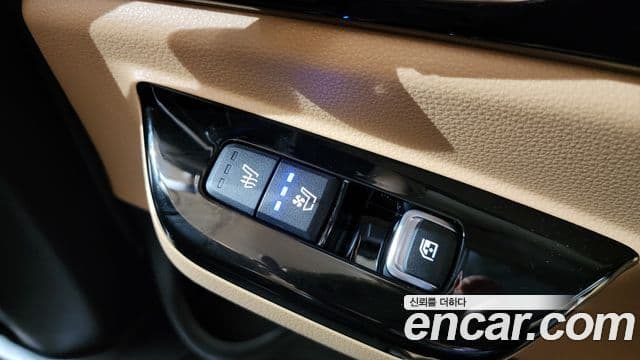 Kia Carnival 2021 — Şəkil 18/20