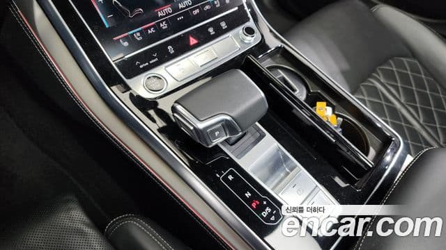 Audi Q7 2023 — Şəkil 9/20