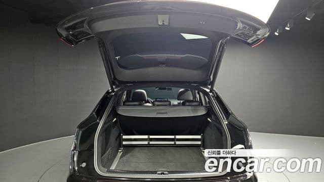 Audi SQ5 2022 — Photo 17/20