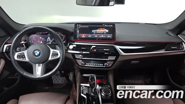 BMW 5 Series 2023 — фото 7 из 20