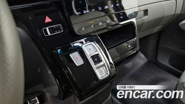 Hyundai Staria 2021 — Şəkil 9/20
