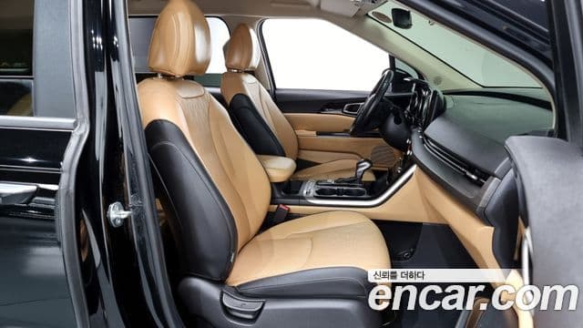 Kia Carnival 2023 — ფოტო 11/20