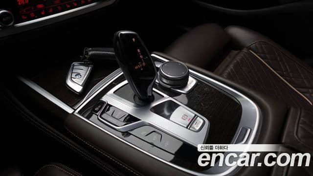 BMW 7 Series 2020 — ფოტო 9/20