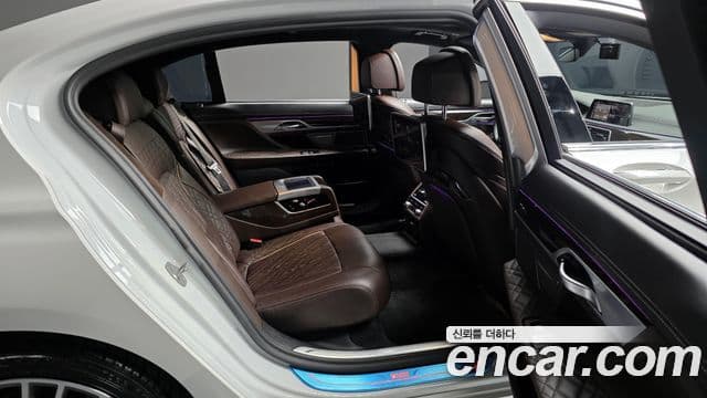 BMW 7 Series 2020 — ფოტო 12/20