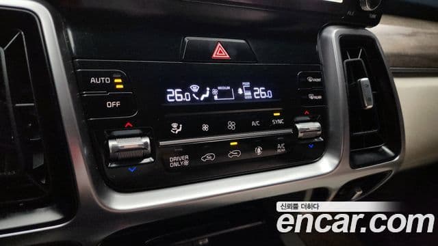Kia Sorento 2020 — ფოტო 18/20