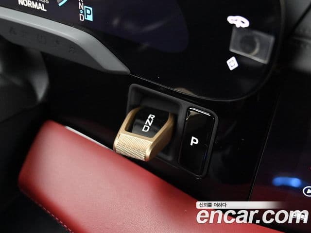 Porsche Taycan 2025 — Photo 19/20