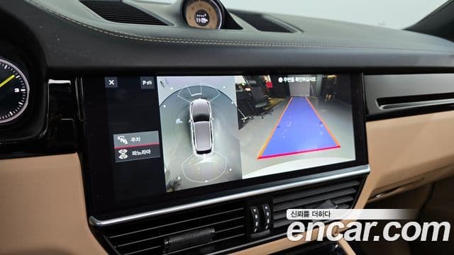 Porsche Cayenne 2020 — ფოტო 16/20