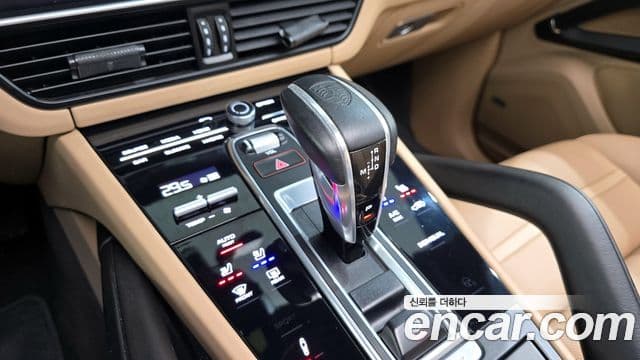 Porsche Cayenne 2020 — фото 18 из 20