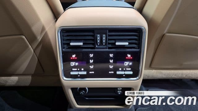 Porsche Cayenne 2020 — ფოტო 19/20