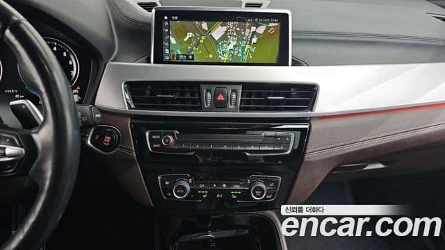BMW X1 2021 — Şəkil 14/20