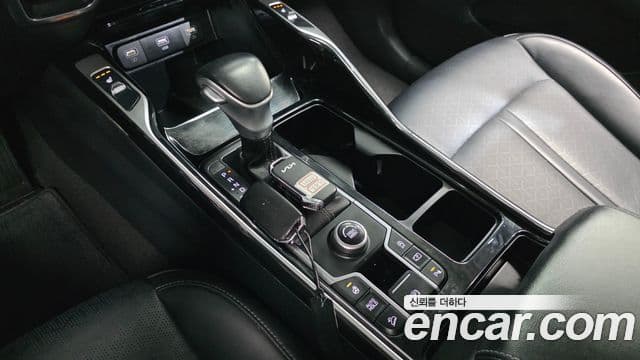 Kia Sorento 2022 — ფოტო 9/20