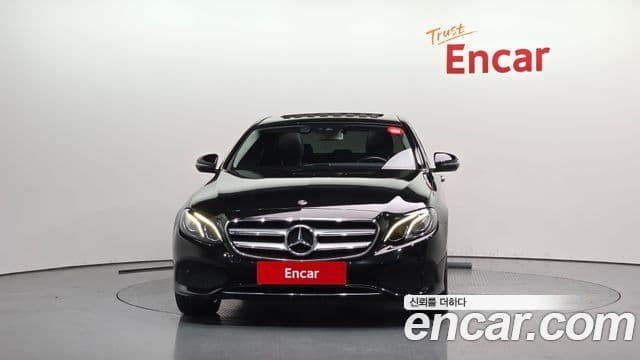 Mercedes-Benz E-Class 2019 — ფოტო 3/20