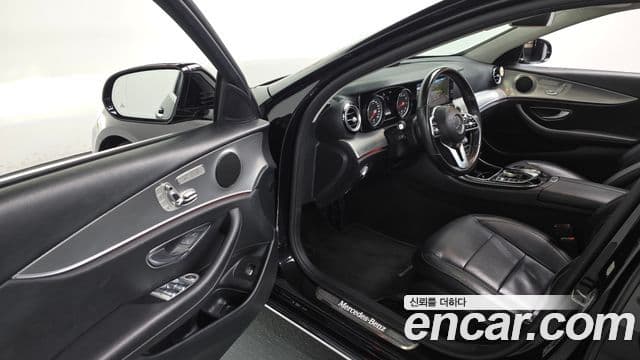 Mercedes-Benz E-Class 2019 — ფოტო 12/20