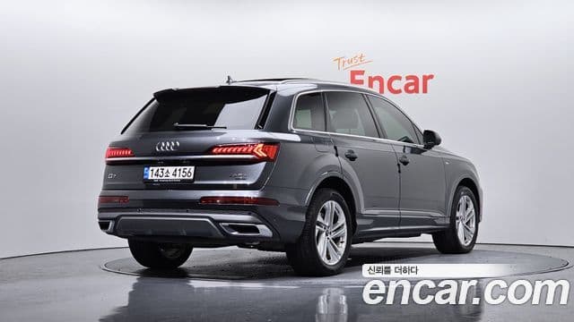 Audi Q7 2021 — фото 2 из 20