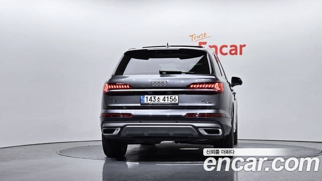 Audi Q7 2021 — фото 4 из 20