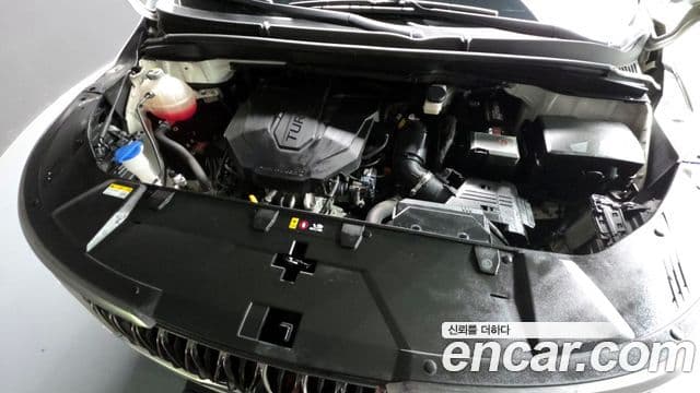 Kia Carnival 2022 — ფოტო 6/20