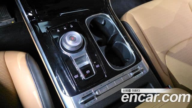 Kia Carnival 2022 — ფოტო 9/20