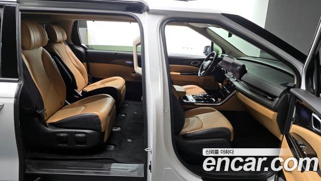 Kia Carnival 2022 — ფოტო 11/20