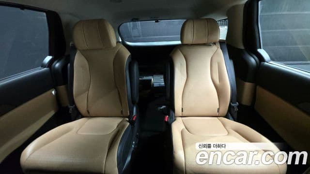 Kia Carnival 2022 — ფოტო 12/20