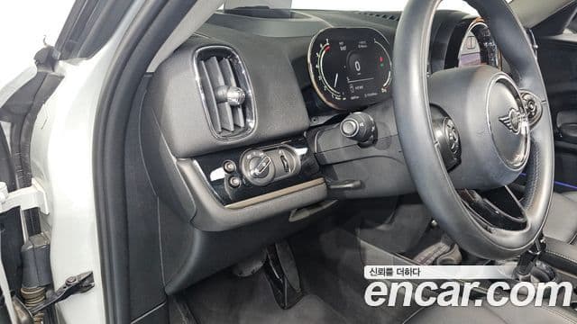 Mini Cooper Countryman 2020 — фото 14 из 20
