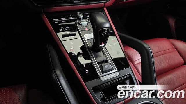 Porsche Cayenne 2021 — Фото 9/20