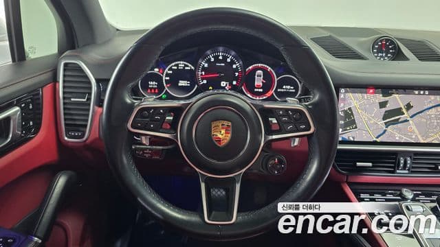 Porsche Cayenne 2021 — Фото 13/20