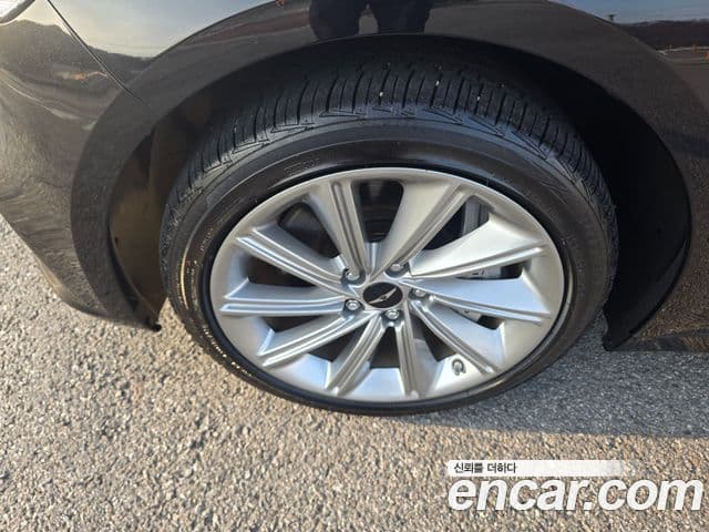 Genesis G70 2025 — ფოტო 10/20