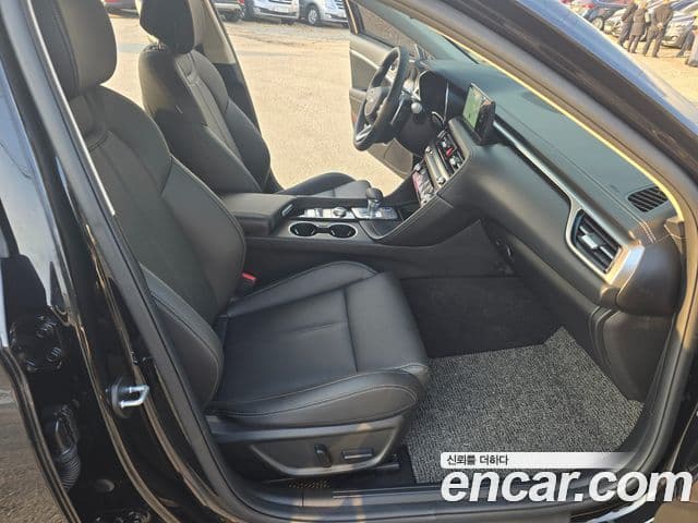 Genesis G70 2025 — ფოტო 4/20