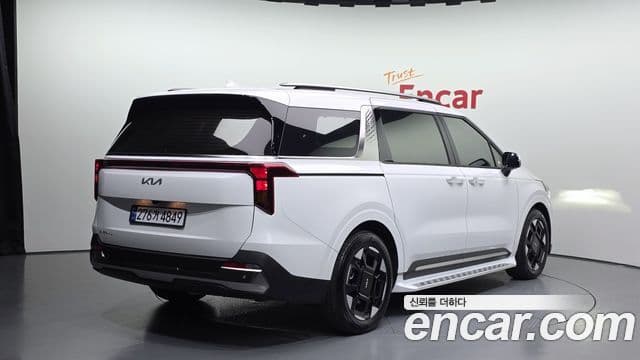 Kia Carnival 2025 — Фото 2/20