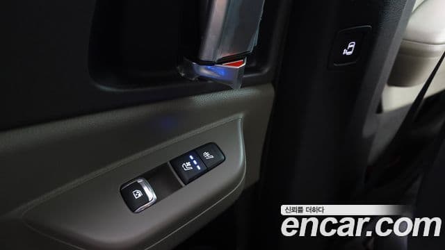 Kia Carnival 2025 — Фото 16/20