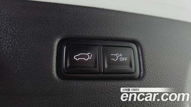 Kia Carnival 2025 — Фото 18/20