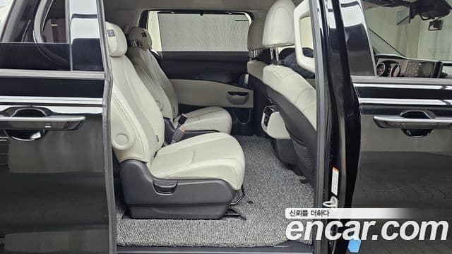 Kia Carnival 2021 — Фото 12/20