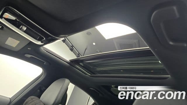 Mercedes-Benz C-Class 2022 — Photo 16/20
