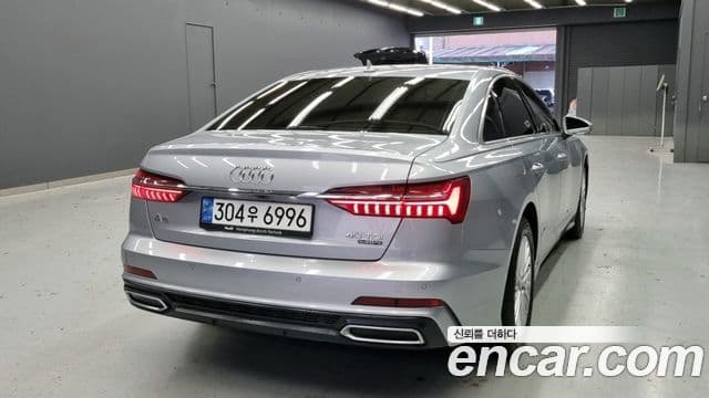Audi A6 2020 — ფოტო 16/18