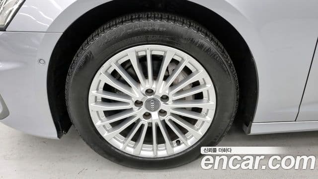 Audi A6 2020 — ფოტო 9/18