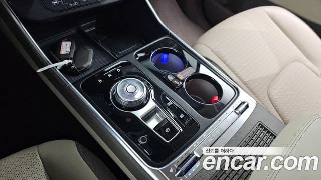 Kia Carnival 2024 — ფოტო 9/20