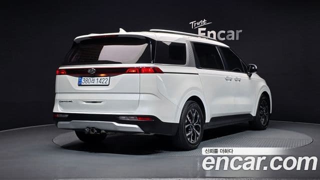 Kia Carnival 2020 — фото 2 из 20