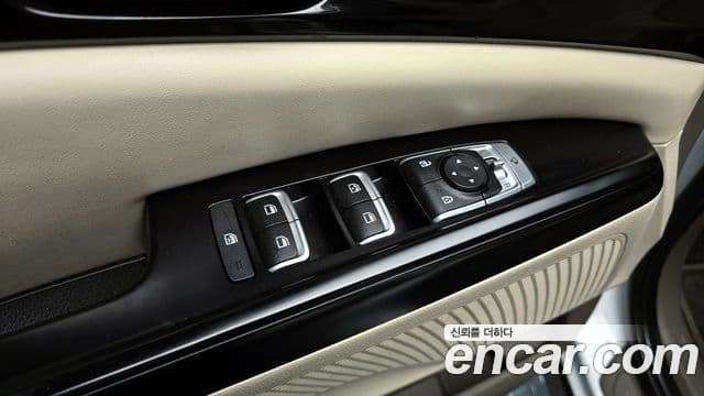 Kia Carnival 2020 — фото 18 из 20