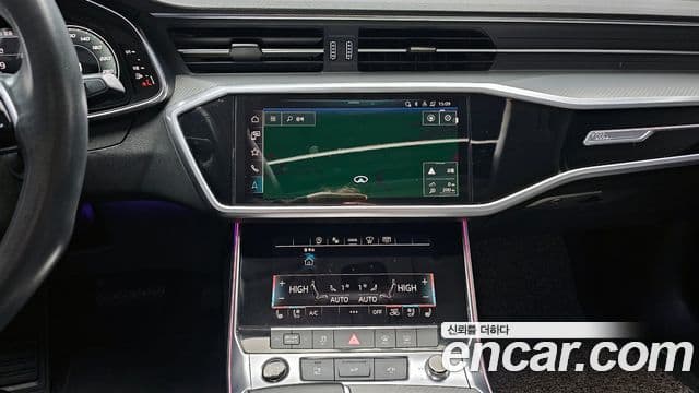 Audi A6 2021 — Фото 15/20