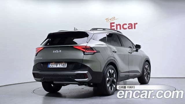 Kia Sportage 2023 — Фото 2/20