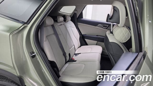 Kia Sportage 2023 — Фото 12/20