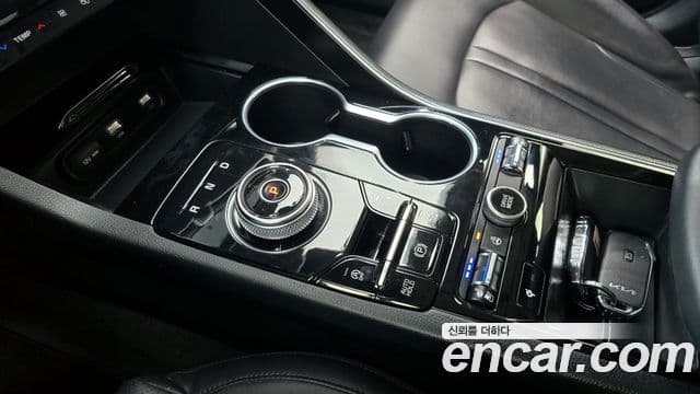 Kia K5 2022 — Şəkil 8/20