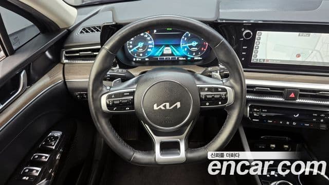 Kia K5 2022 — Şəkil 13/20
