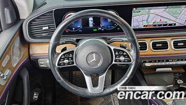 Mercedes-Benz GLE-Class 2019 — ფოტო 13/20