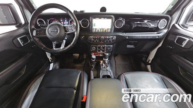 Jeep Wrangler 2020 — Şəkil 10/20
